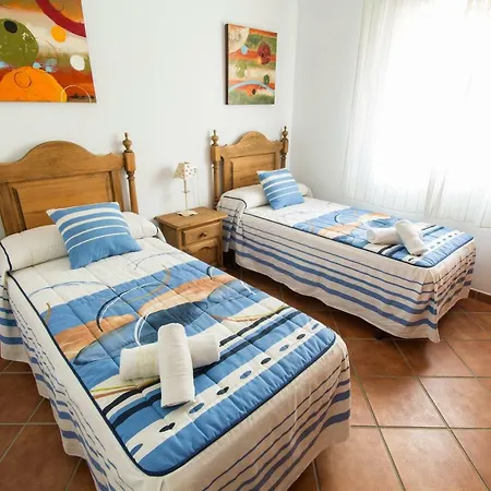 Angelyn فيلة نيرخا